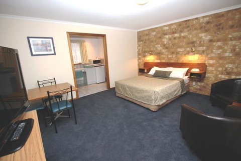 Clare Central - Accommodation Cairns 12