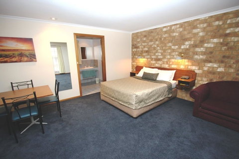 Clare Central - Accommodation Cairns 22