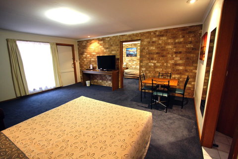 Clare Central - Accommodation Cairns 15
