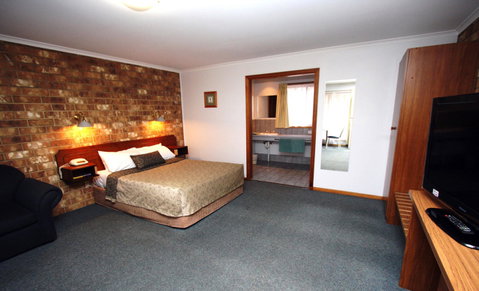 Clare Central - Accommodation Cairns 14