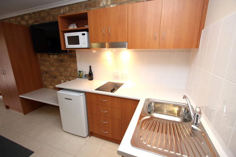 Clare Central - Accommodation Cairns 10