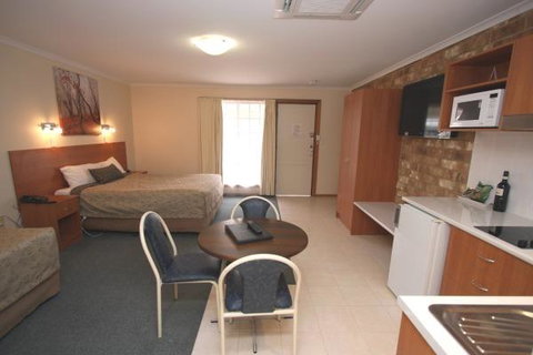 Clare Central - Accommodation Cairns 38