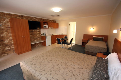 Clare Central - Accommodation Cairns 19