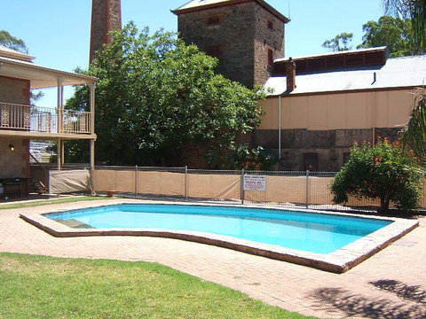 Clare Central - Accommodation Cairns 26
