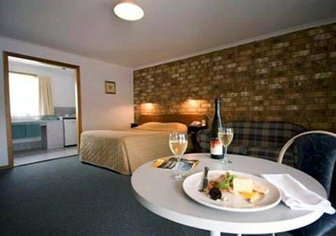 Clare Central - Accommodation Cairns 30