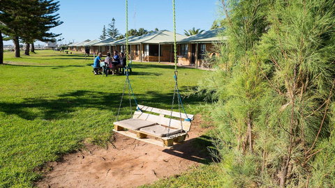 Wallaroo Holiday Park - Accommodation Cairns 2
