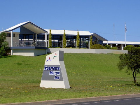 Robetown Motor Inn & Apartments - Accommodation Cairns 0
