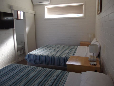 Guichen Bay Motel - Accommodation Cairns 2