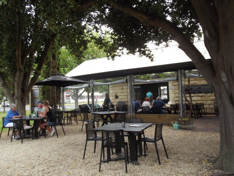 Guichen Bay Motel - Accommodation Cairns 4