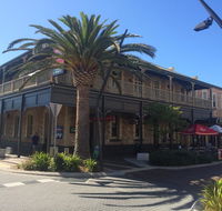 Grosvenor Hotel - Accommodation Cairns