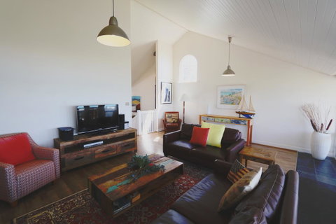 Caledonian Inn - Accommodation Cairns 7
