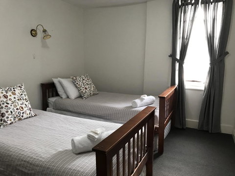 Caledonian Inn - Accommodation Cairns 31