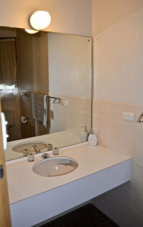 Dolphinview - Accommodation Cairns 8