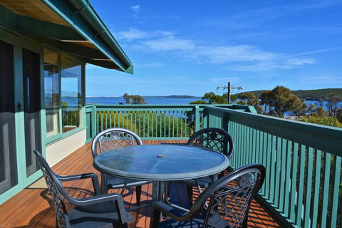Dolphinview - Accommodation Cairns 0