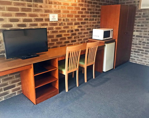 Lake Albert Motel - Accommodation Cairns 24