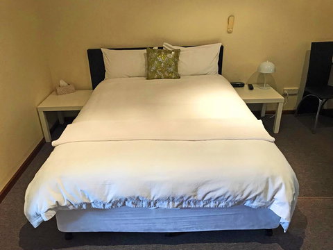 Lake Albert Motel - Accommodation Cairns 33