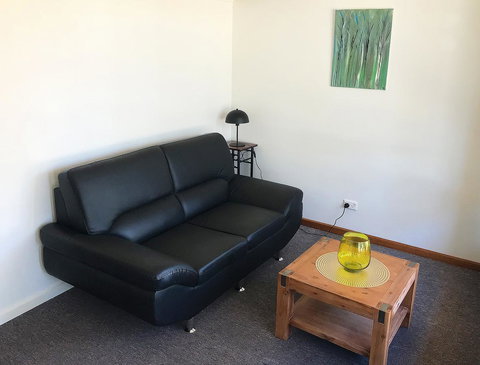 Lake Albert Motel - Accommodation Cairns 13