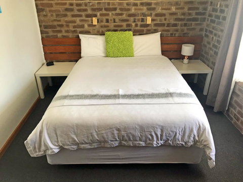 Lake Albert Motel - Accommodation Cairns 39