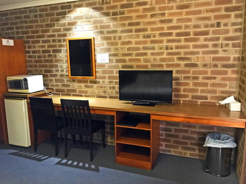 Lake Albert Motel - Accommodation Cairns 31