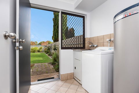 Sorrento - Aldinga Beach - Accommodation Cairns 1