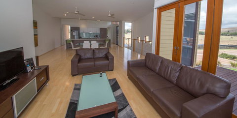 South Shores Yellowfin Villa 96 - South Shores Normanville - Accommodation Cairns 1