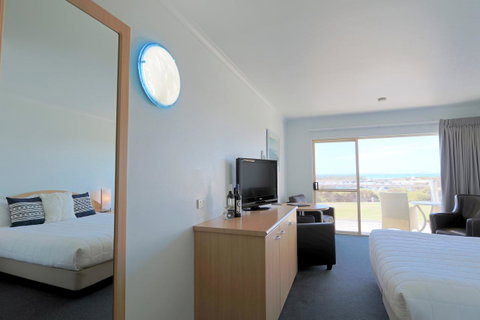 Harbour View Motel - Accommodation Cairns 8
