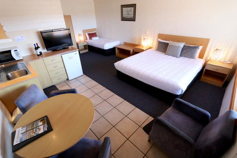 Harbour View Motel - Accommodation Cairns 24
