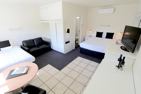 Harbour View Motel - Accommodation Cairns 41