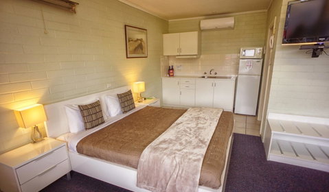 Harbour View Motel - Accommodation Cairns 35
