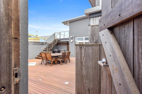 Esplanade Escape - Accommodation Cairns 9