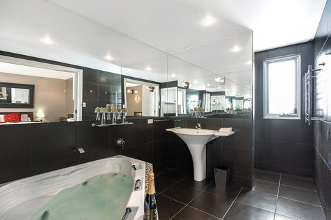 Esplanade Escape - Accommodation Cairns 7