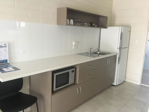 Victor Harbor City Inn - Accommodation Cairns 11