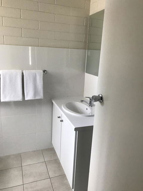 Victor Harbor City Inn - Accommodation Cairns 2