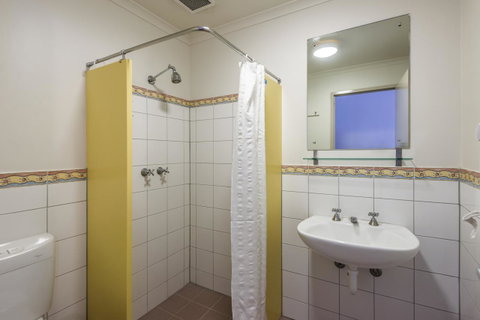 YHA Adelaide Central - Accommodation Cairns 40