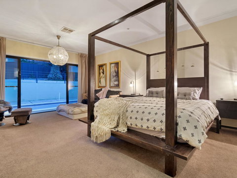 City-Barossa Gateway - Accommodation Cairns 0