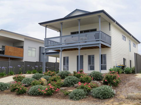38 Wright Tce Encounter Bay - Accommodation Cairns 1