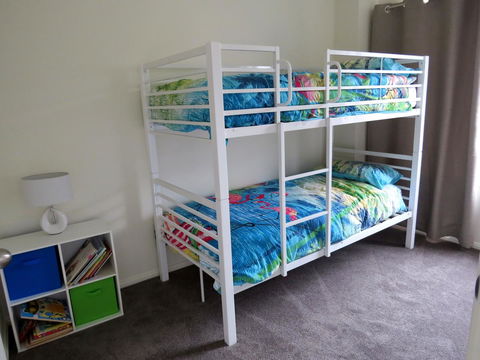 38 Wright Tce Encounter Bay - Accommodation Cairns 12