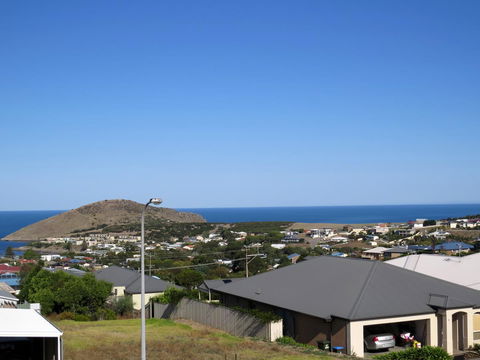 38 Wright Tce Encounter Bay - Accommodation Cairns 0
