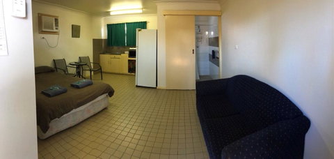 A1Cabins - Accommodation Cairns 3