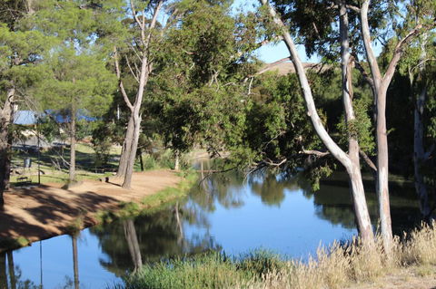 Royal Exchange Hotel - Accommodation Cairns 10