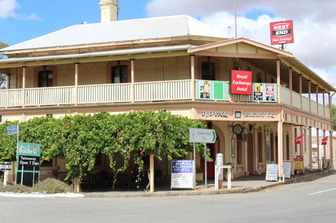 Royal Exchange Hotel - Accommodation Cairns 0