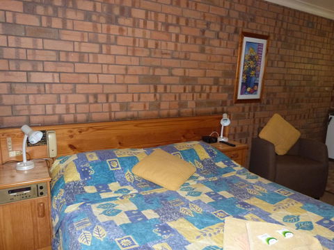 Wintersun Motel - Accommodation Cairns 0