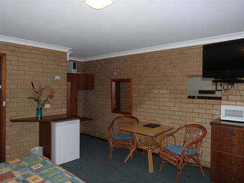 Wintersun Motel - Accommodation Cairns 3