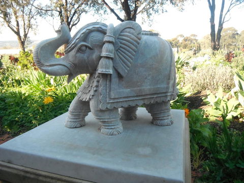 Linger Longer Vineyard - Accommodation Cairns 12