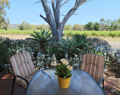 Linger Longer Vineyard - Accommodation Cairns 0