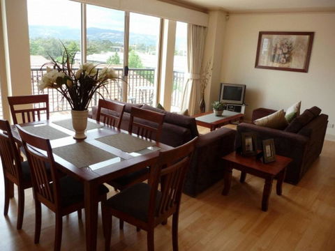 City Escape 3 Bedroom East End Of Adelaide - Accommodation Cairns 0