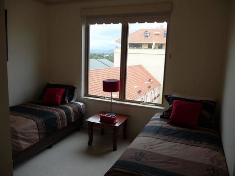 City Escape 3 Bedroom East End Of Adelaide - Accommodation Cairns 6