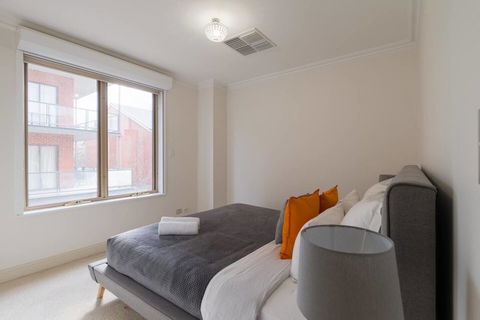 One Bedroom In Adelaideâ€™s East End FREE WIFI*Netflix*Parking - Accommodation Cairns 9