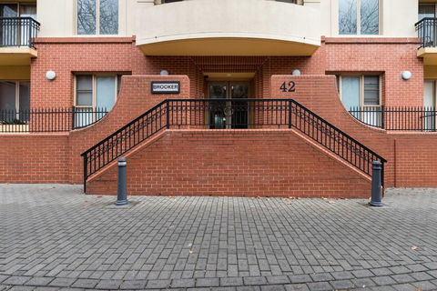 One Bedroom In Adelaideâ€™s East End FREE WIFI*Netflix*Parking - Accommodation Cairns 13