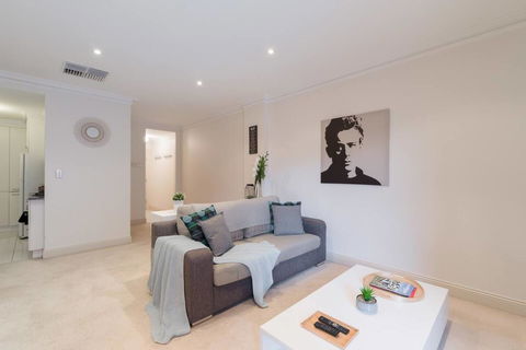 One Bedroom In Adelaideâ€™s East End FREE WIFI*Netflix*Parking - Accommodation Cairns 19